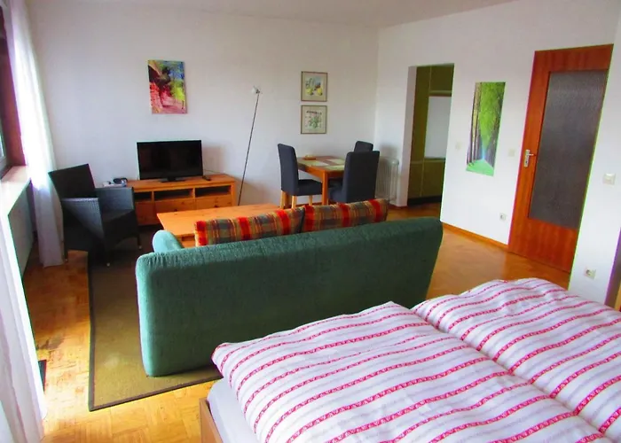 Gaestehaus Tannenhof * バート・ベルクツァーバーン